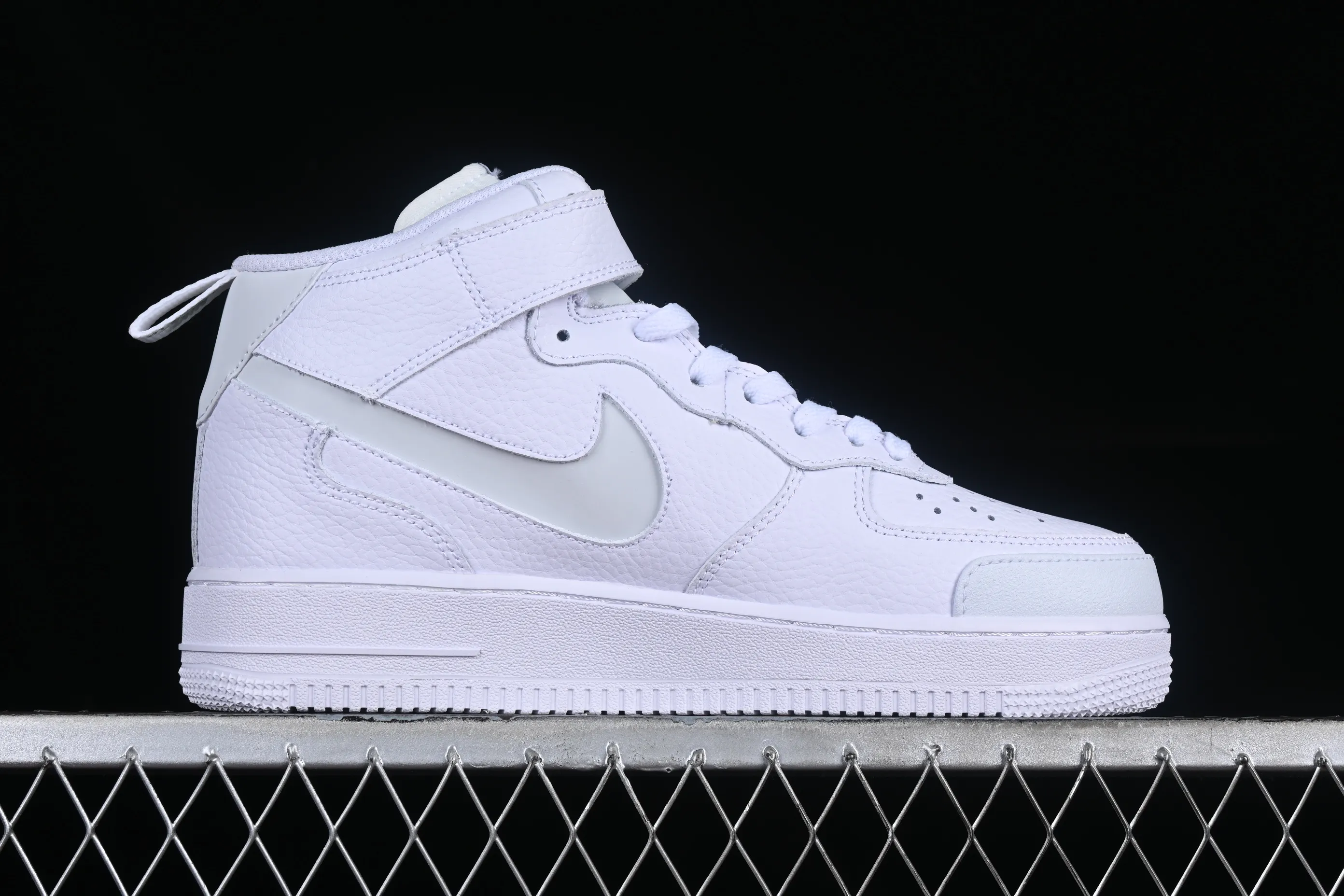 All categories Nk Air Force 1 Air Force series Nk Air Force 1 Mid Air Force mid-top Nk Air Force 1 Mid Premium All-white color Air Force One mid-top casual sneakers CU3088-606